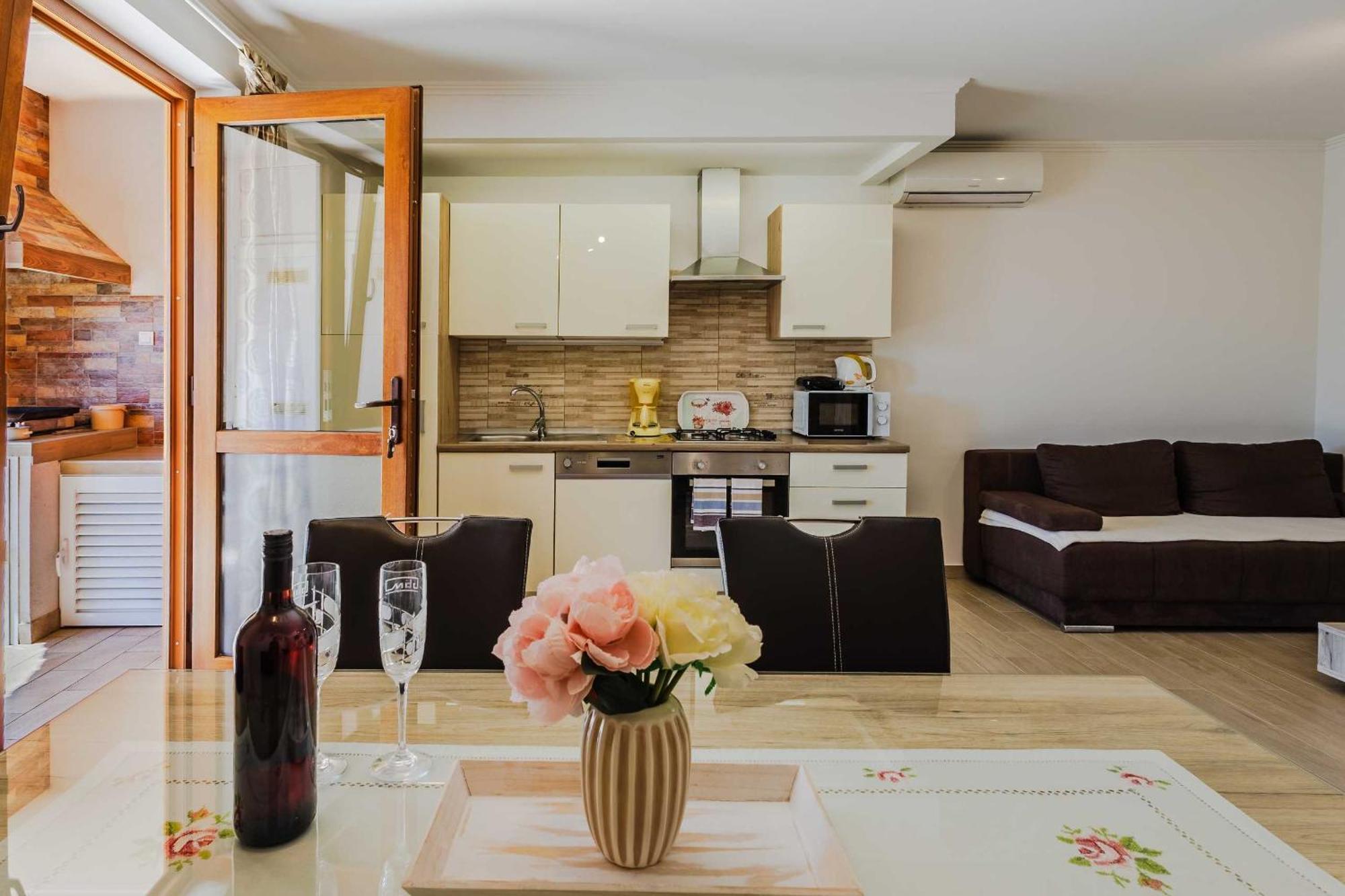 Apartments Rose Čižići Eksteriør bilde