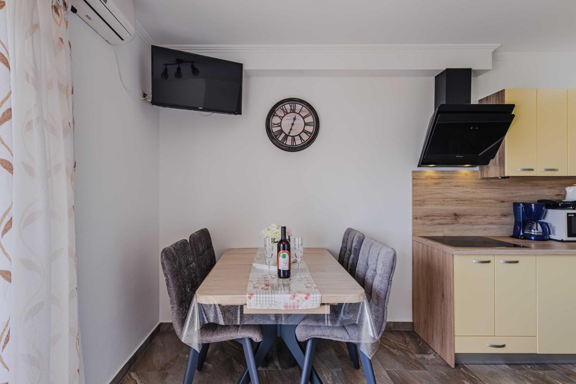 Apartments Rose Čižići Eksteriør bilde