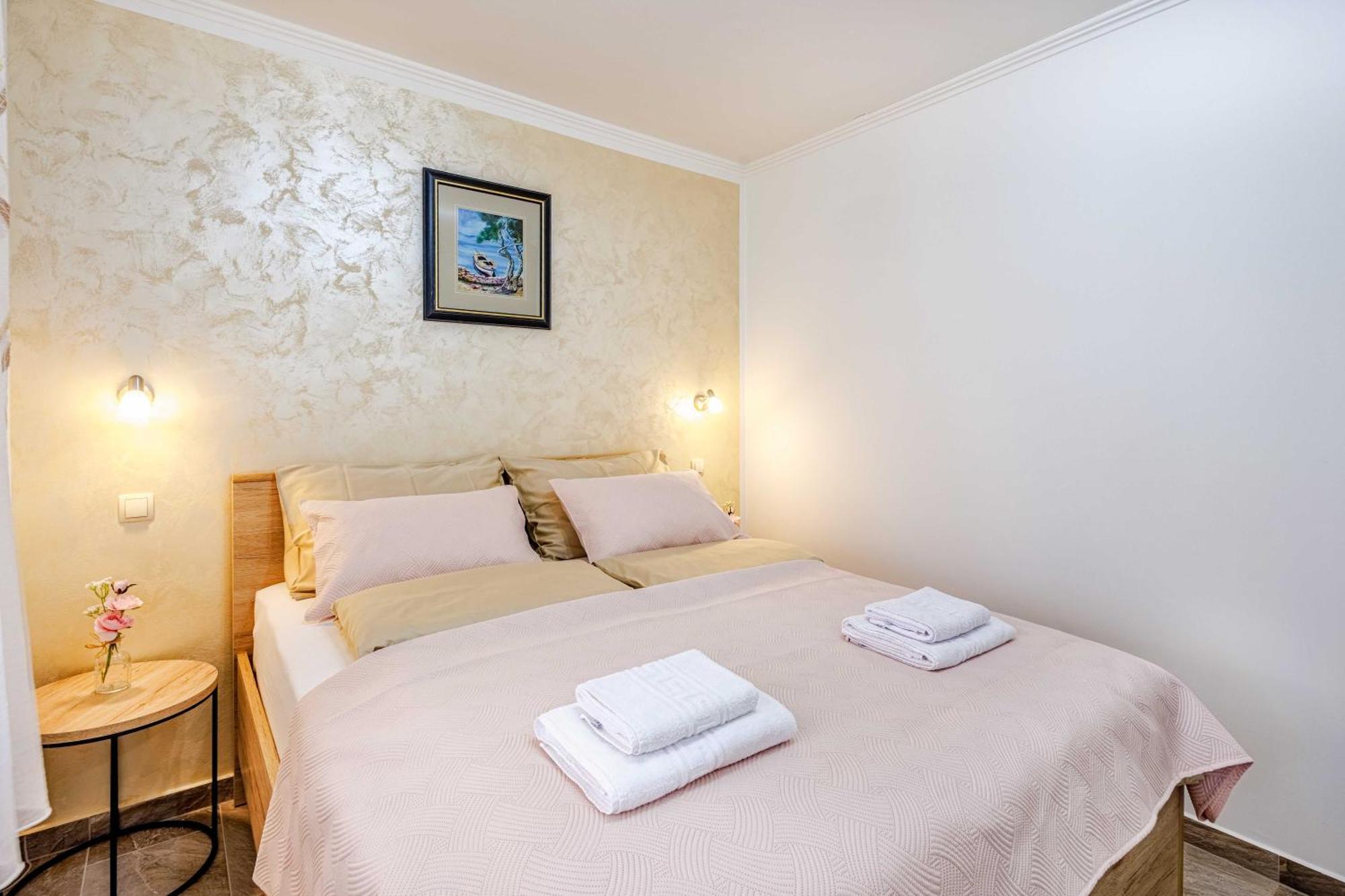 Apartments Rose Čižići Eksteriør bilde